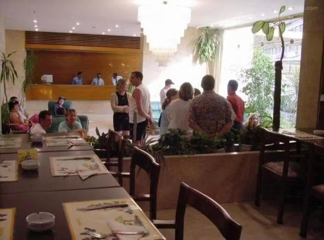 Maadi Hotel Cairo Exterior photo