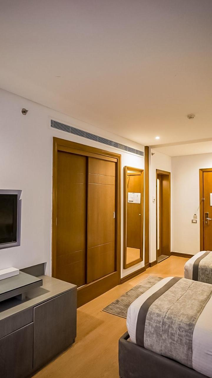 Maadi Hotel Cairo Exterior photo