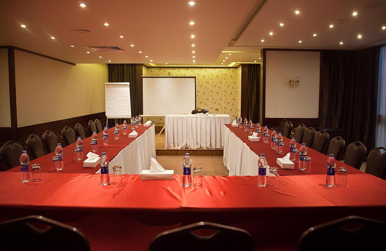 Maadi Hotel Cairo Exterior photo