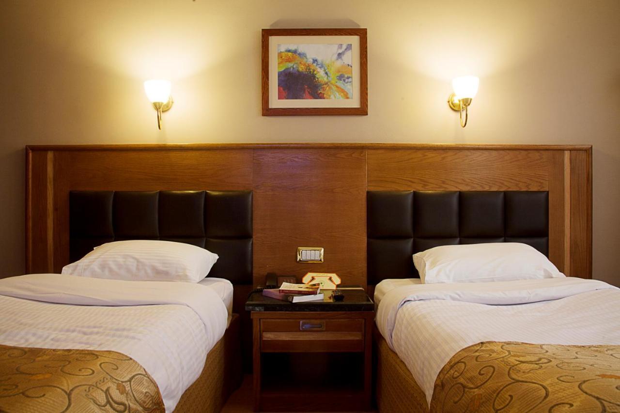 Maadi Hotel Cairo Exterior photo